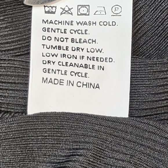 New Black Ribbed One Piece Backless Halter Bodycon Capri Jumpsuit, Size M - Picture 12 of 13